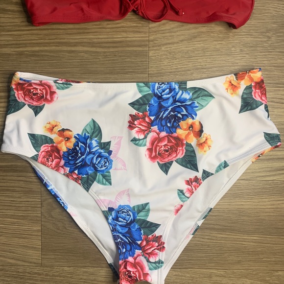 Bathing suit - Picture 3 of 5